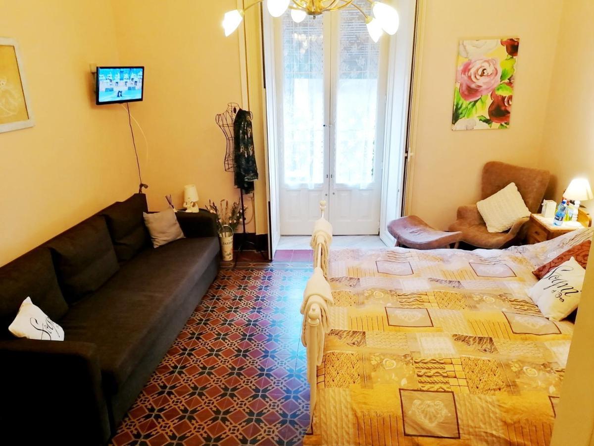Diletta Oasi Bed & Breakfast คาตาเนีย ภายนอก รูปภาพ