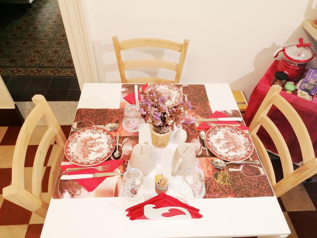 Diletta Oasi Bed & Breakfast คาตาเนีย ภายนอก รูปภาพ