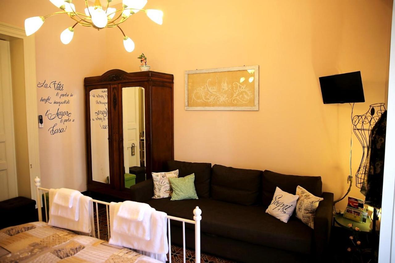 Diletta Oasi Bed & Breakfast คาตาเนีย ภายนอก รูปภาพ